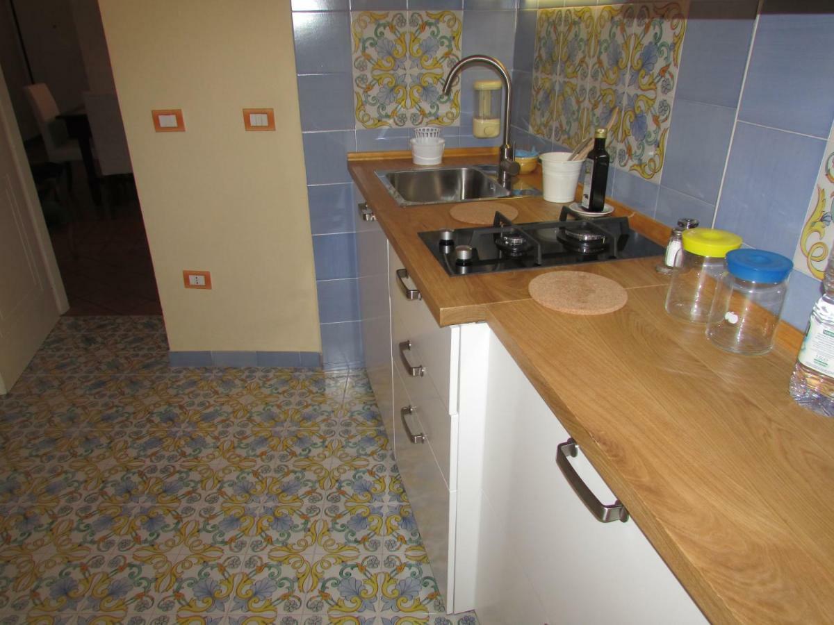 Apartamento Salerno Domus Claudia Exterior foto